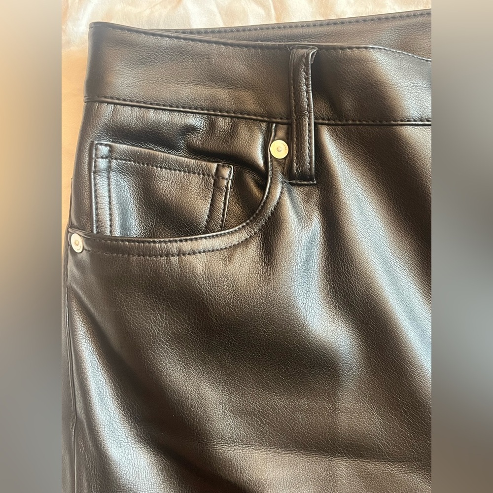 Blank NYC Black Faux Leather The Franklin Ribcage Wide-Leg Pants Size 30 - Picture 4 of 16